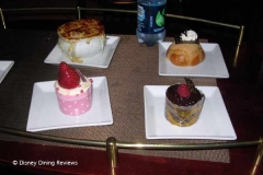 bog-cupcakes-on-cart