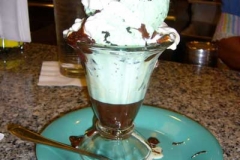 bandc-mint-ice-cream-sundae