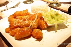 nine-dragons-honey-ses-chick-side
