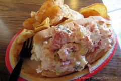 col-harb-house-lobster-roll-1