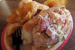 col-harb-house-lobster-roll-2