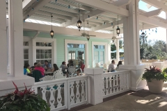 olivias-lunch-outside-seating
