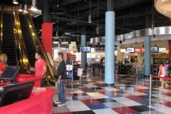 splitsville-escalator-entrance