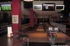 splitsville-upstairs-bowling