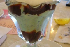 plaza-mint-choc-sundae