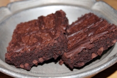 te-dinner-buffet-brownies-on-plate