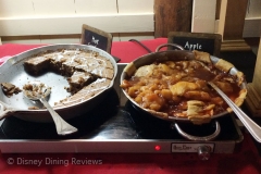 te-dinner-buffet-cobbler-bread-pudding