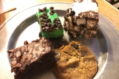 te-dinner-buffet-dessert-plate-2