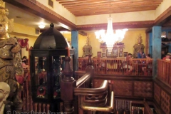 yakyet-dining-area-stairs-2